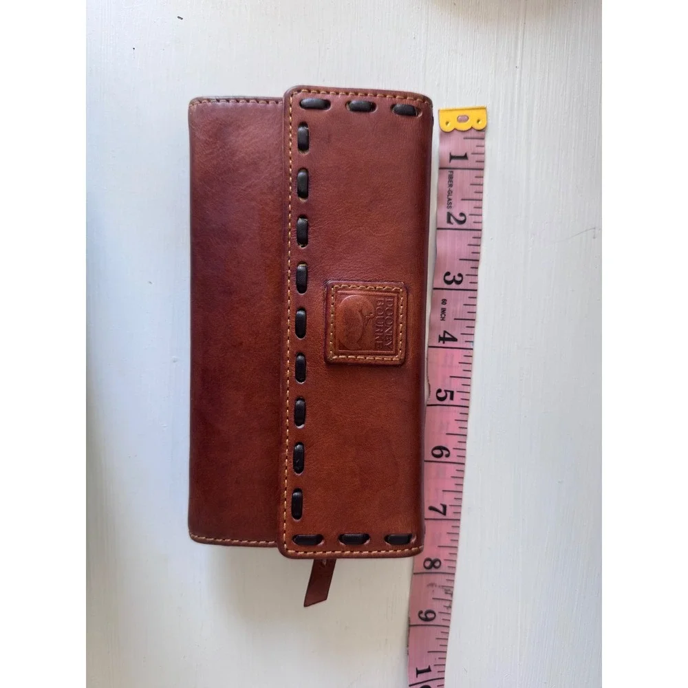 Dooney & Bourke solid slots